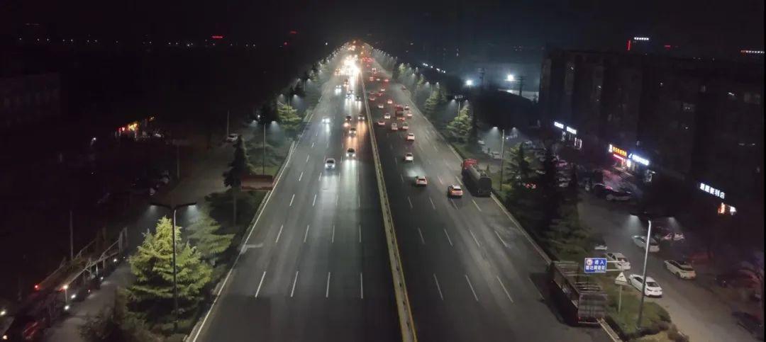 山西運城鹽湖高新區道路路燈“亮化”升級點亮市民出行路---豐朗光電