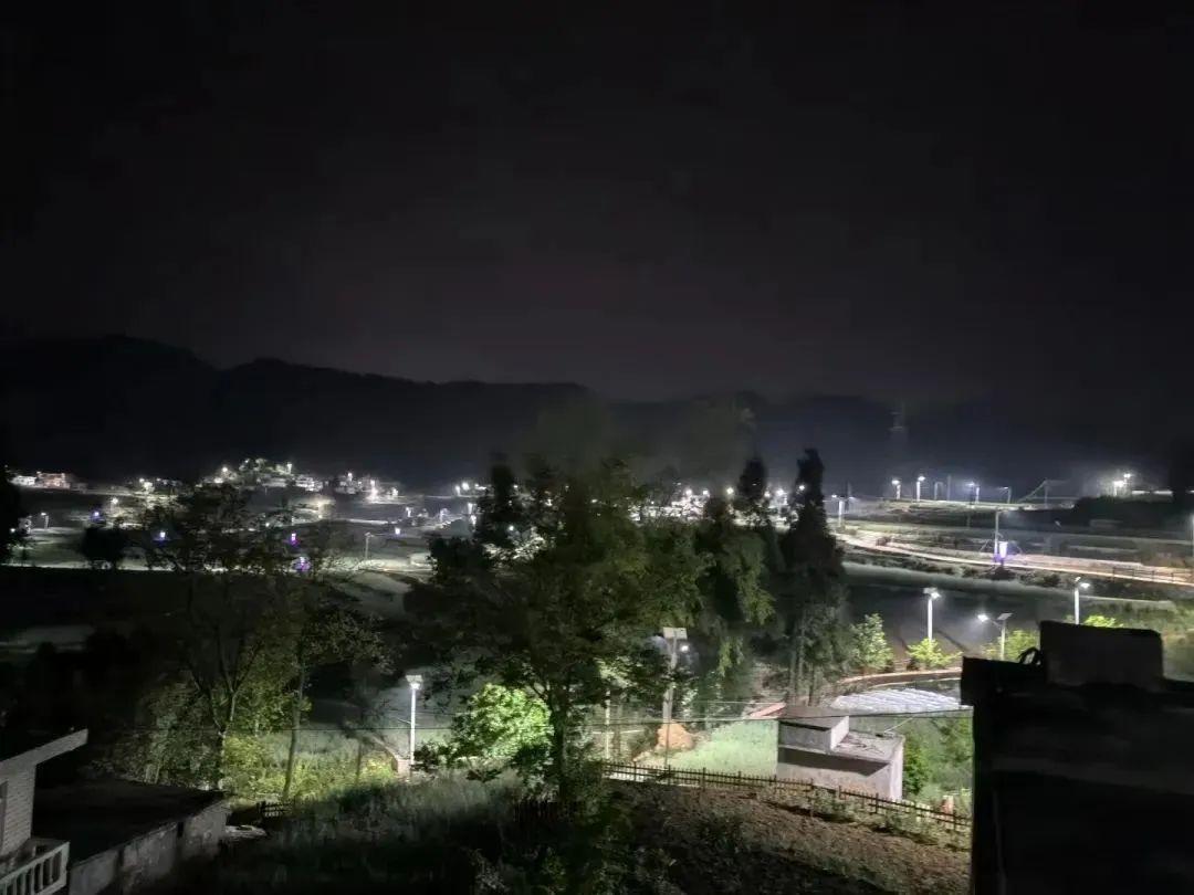  貴州“亮化工程”照亮鄉村振興路---豐朗光電